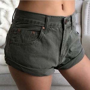 [REPOSH] EkAttire BLOOM Olive Cuffed Shorts